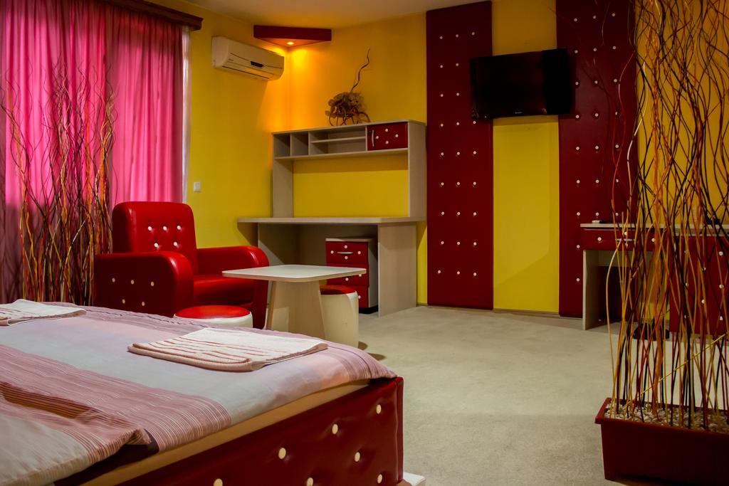 Nova Bila Motel Dani חדר תמונה